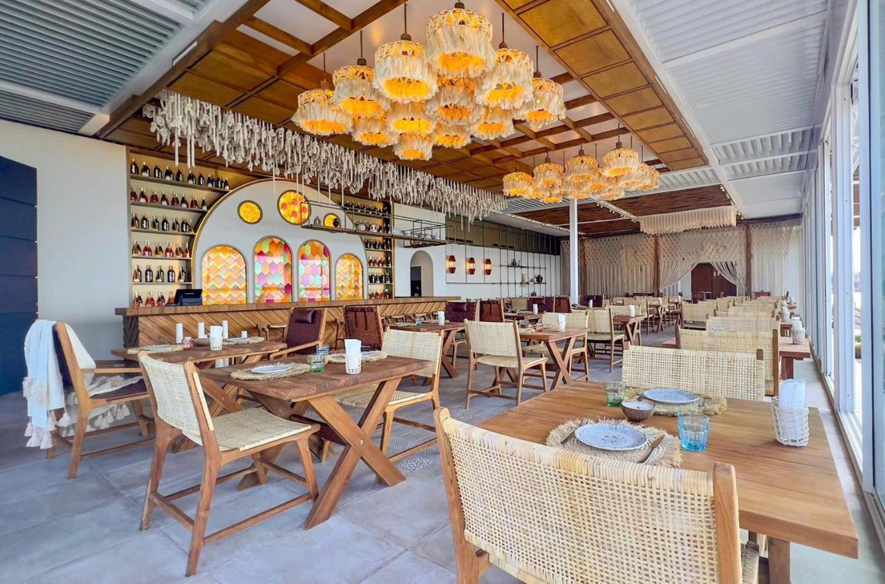 Ocean Blue Hotel & Resort -Jbeil Byblos Exterior photo