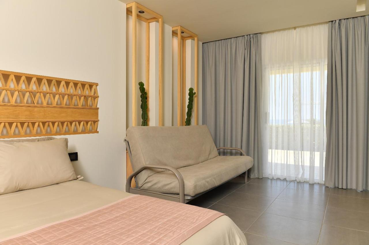 Ocean Blue Hotel & Resort -Jbeil Byblos Exterior photo